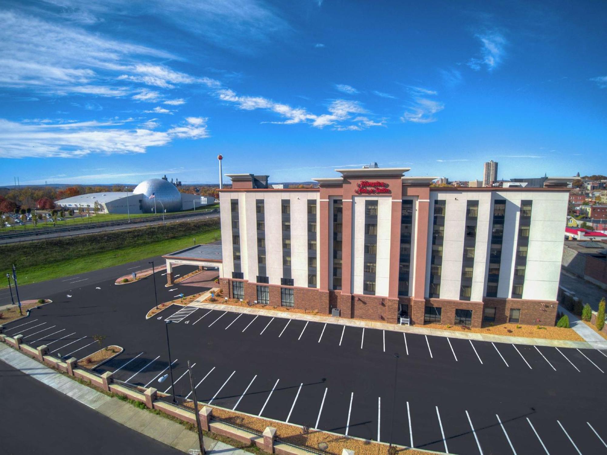 Hampton Inn & Suites Springfield Downtown מראה חיצוני תמונה